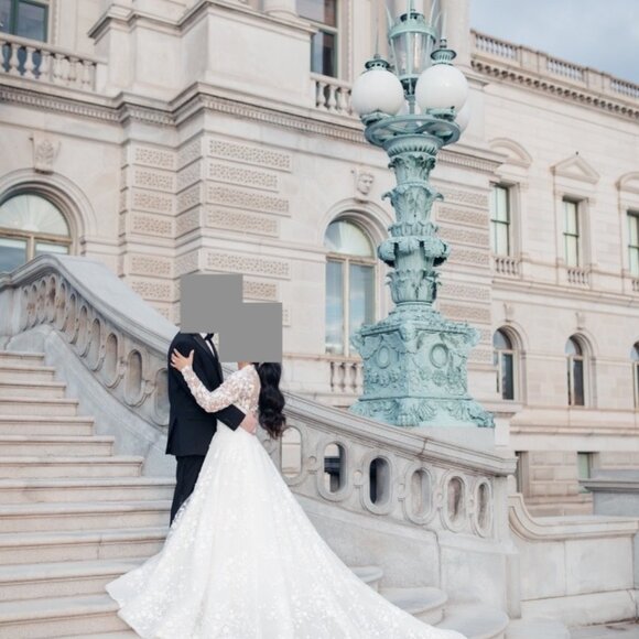 SOLD Beautiful Martina Liana Wedding Dress - Style #1517 (Ivory) - Picture 5 of 12